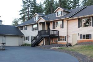 2690 Grandview Dr - Photo 1
