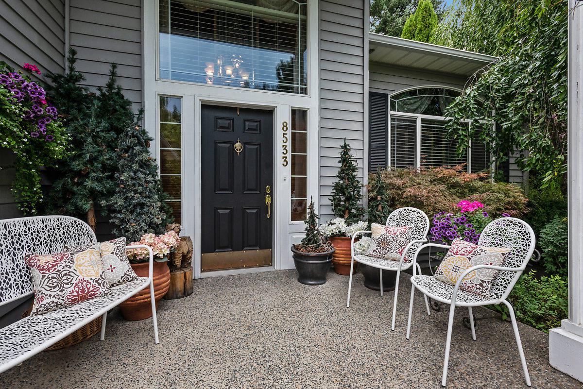8533 Tartan Dr - Photo 1