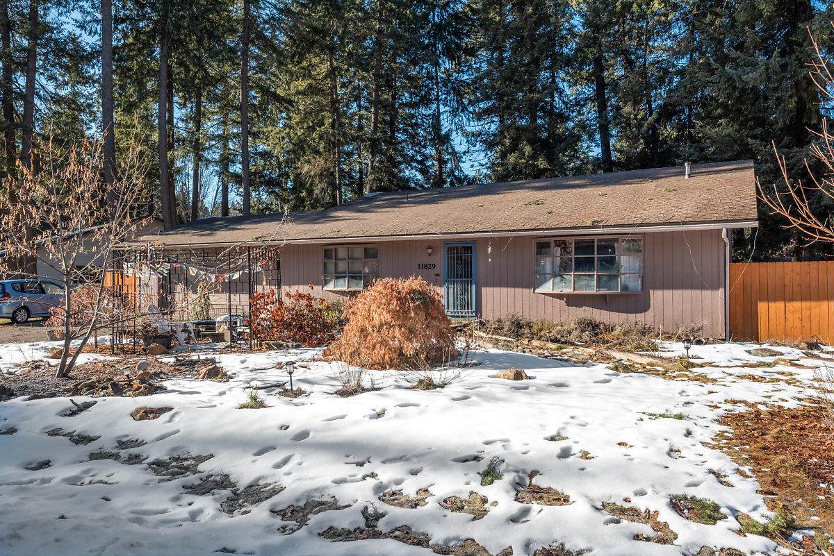 11829 Emerald Dr - Photo 1