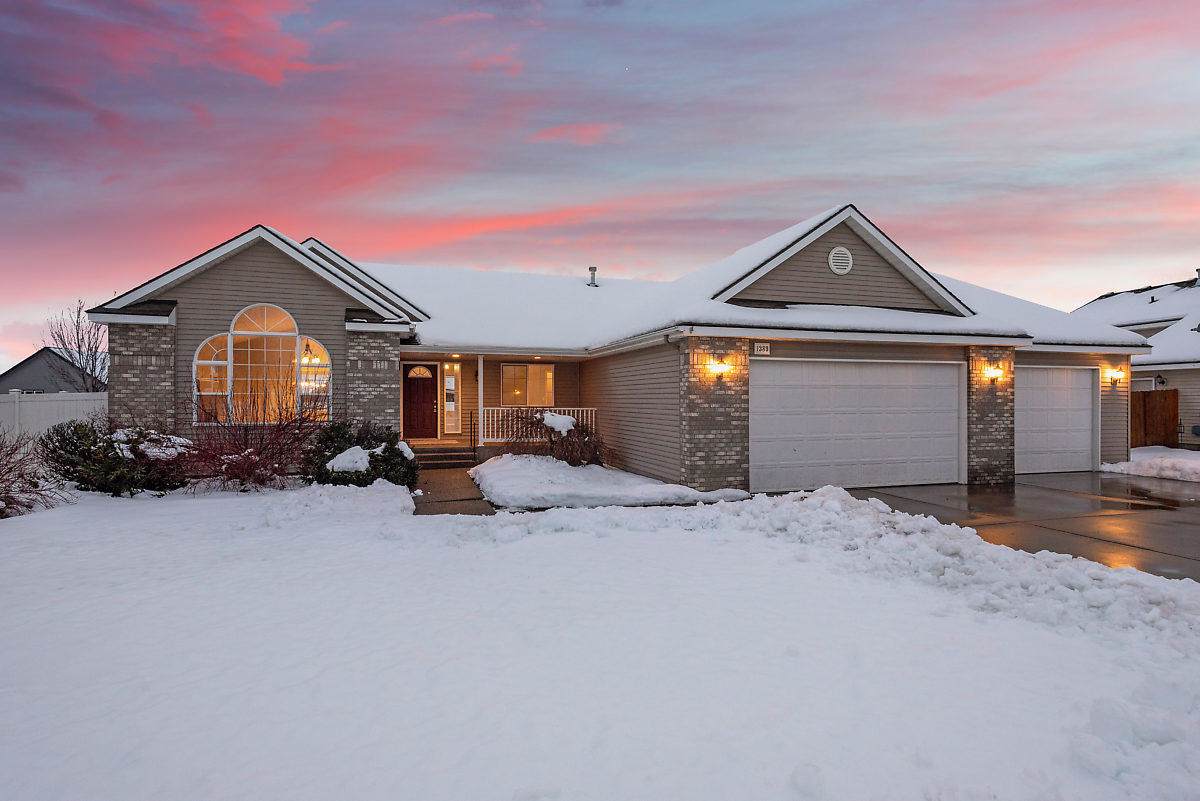 1389 Stoneybrook Loop - Photo 1