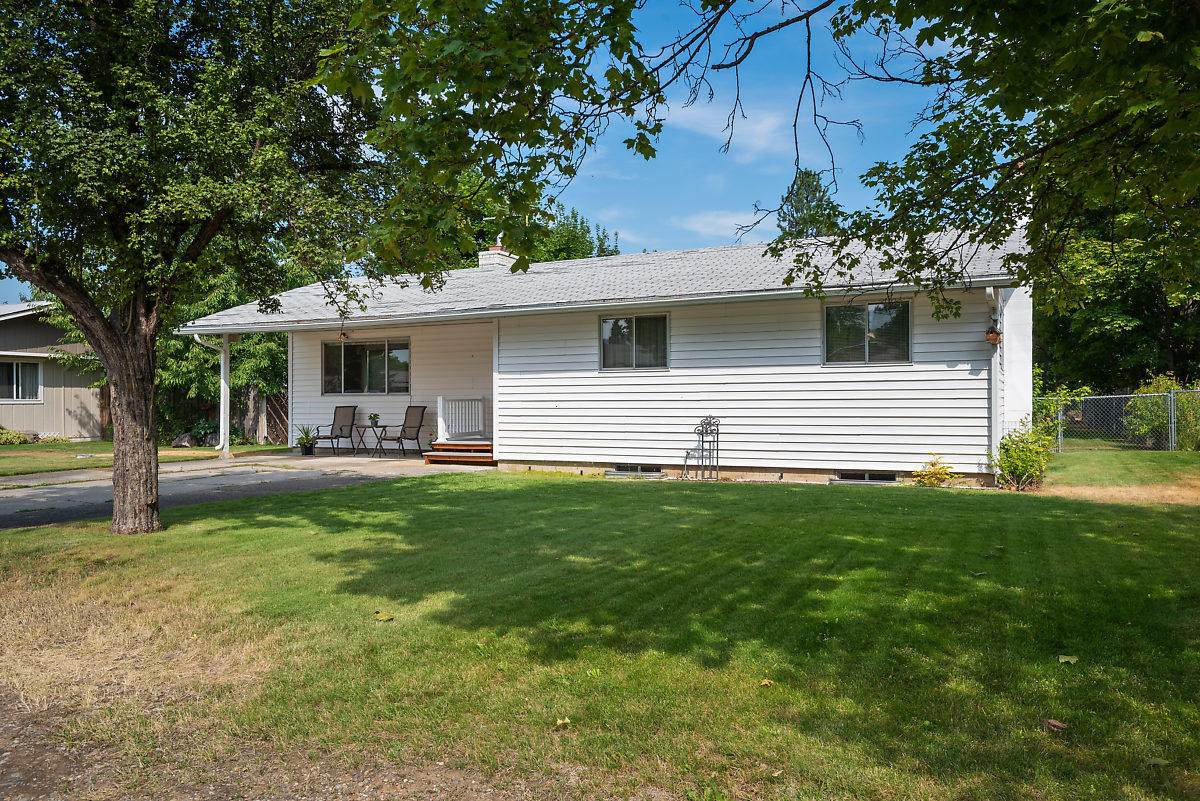 615 14TH Ave - Photo 1