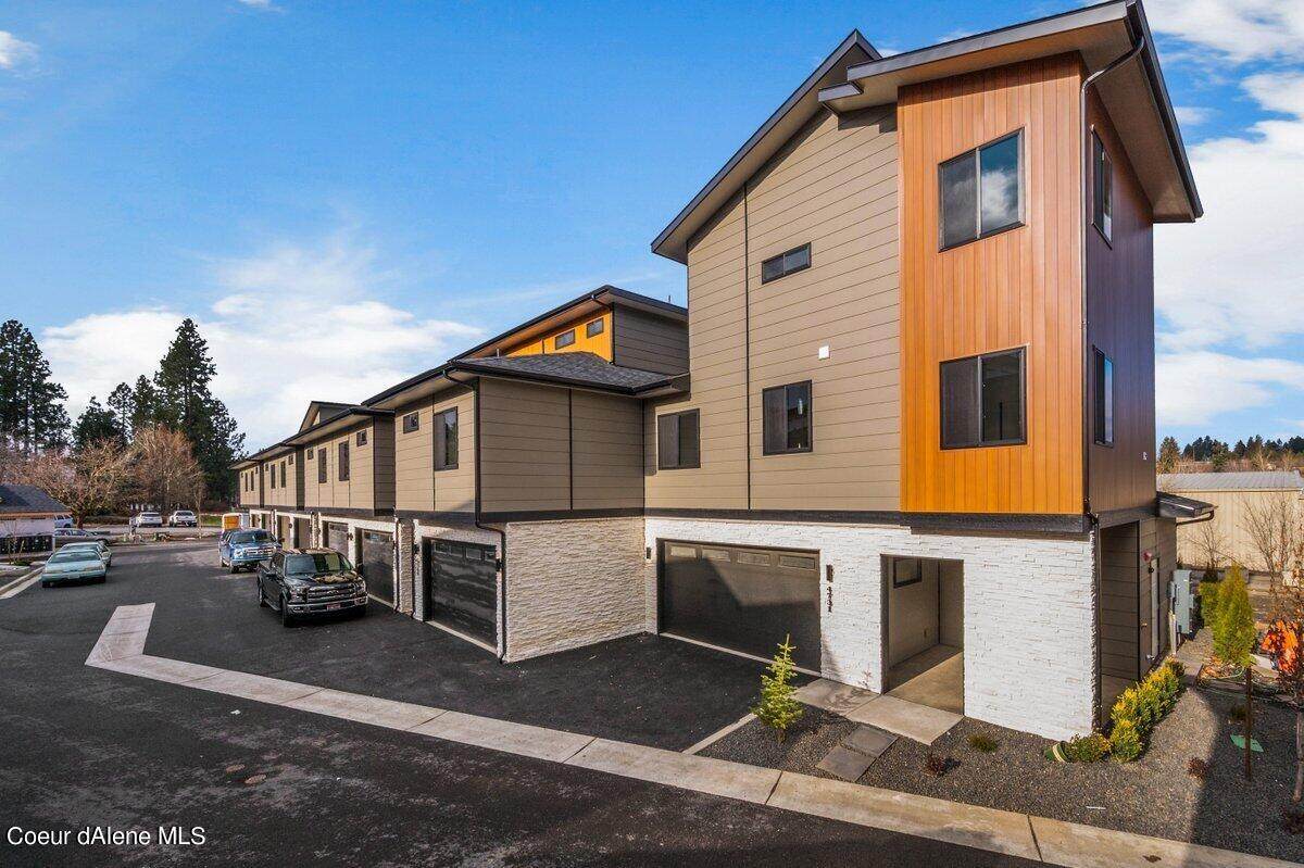 4752 Kona Dr - Photo 1