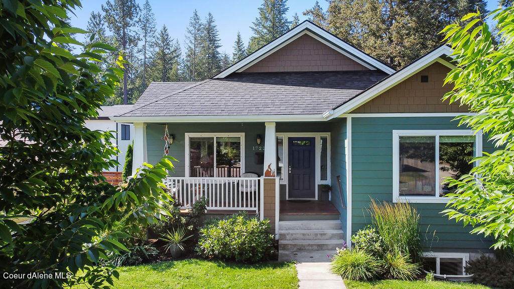 1722 Young Ave - Photo 1