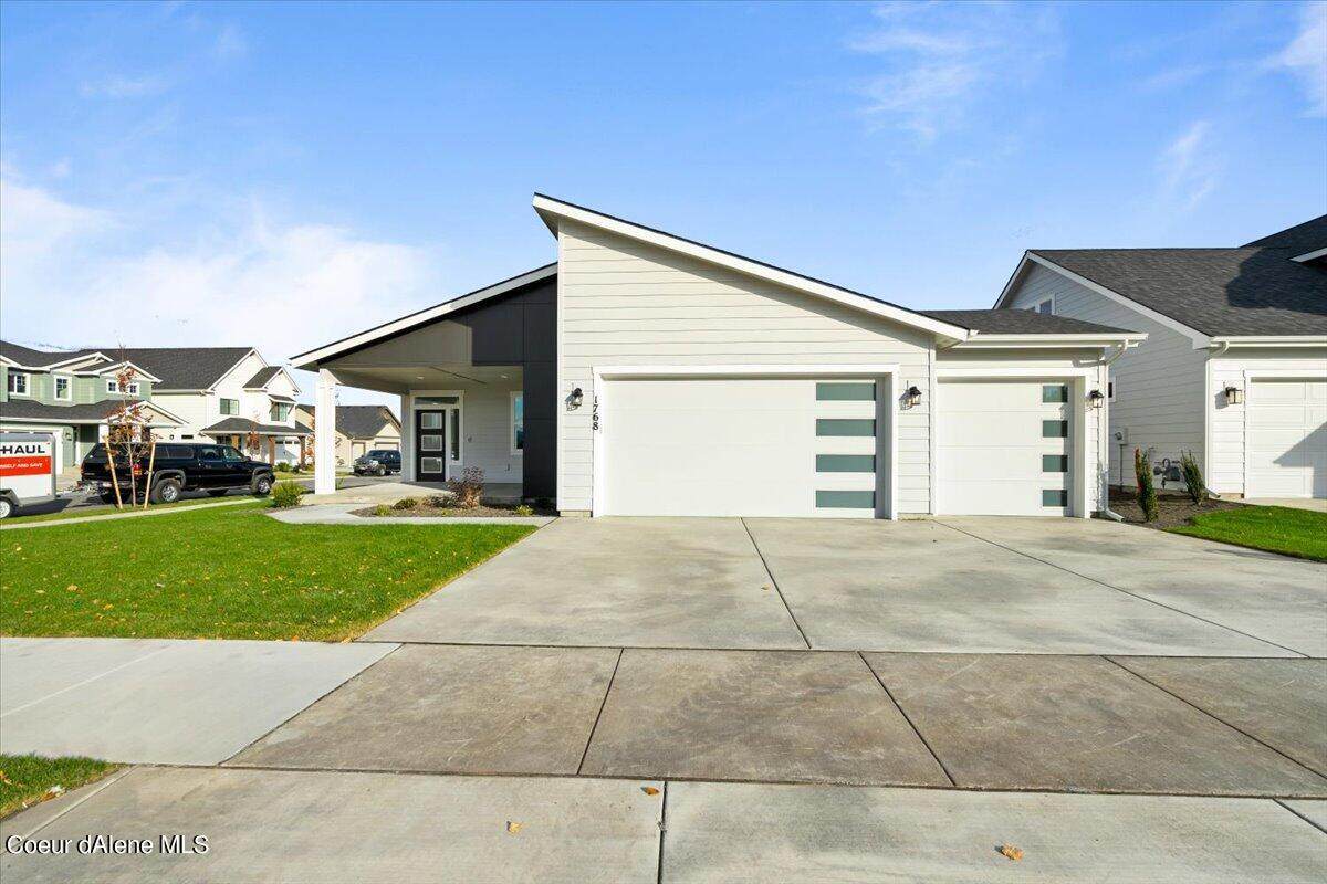 1768 Benham St - Photo 1