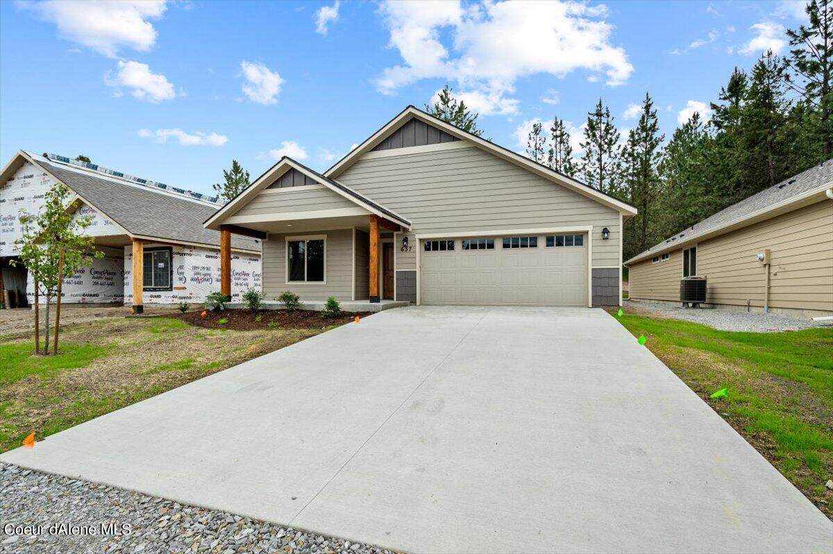 686 East Valley St. - Photo 1