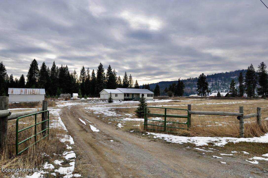 112 Curtis Creek Rd - Photo 1