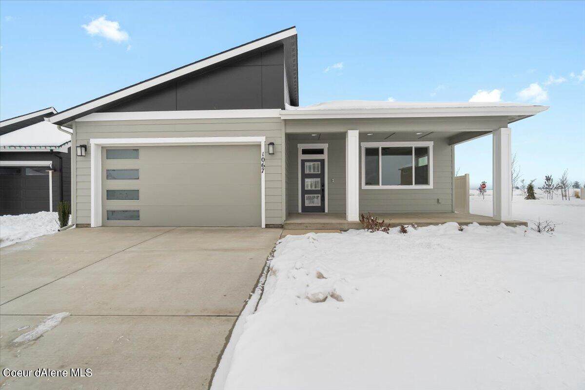 1067 Percival Ave - Photo 1