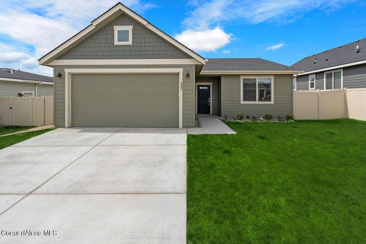 225 Inkwood St - Photo 1