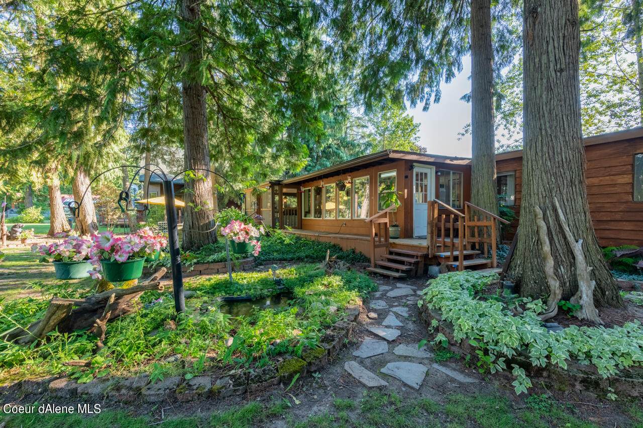 237 River Lake Dr - Photo 1