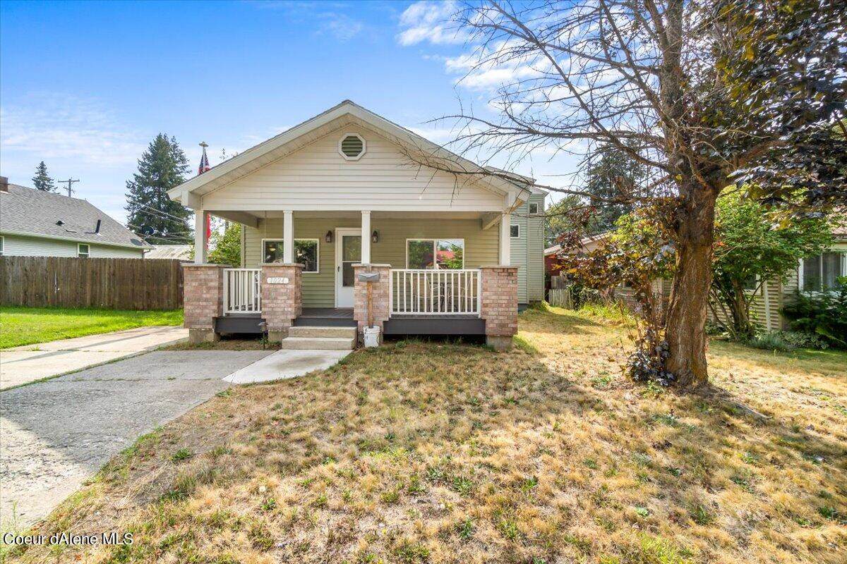 1024 Boyd Ave - Photo 1