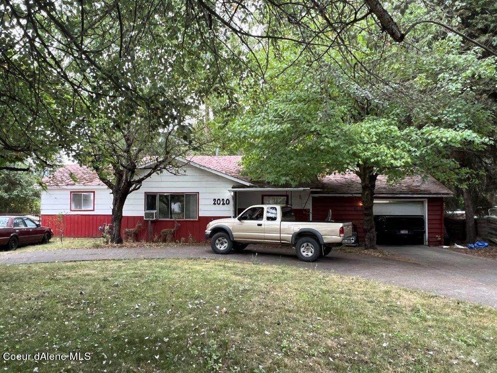 2020 12TH St - Photo 1
