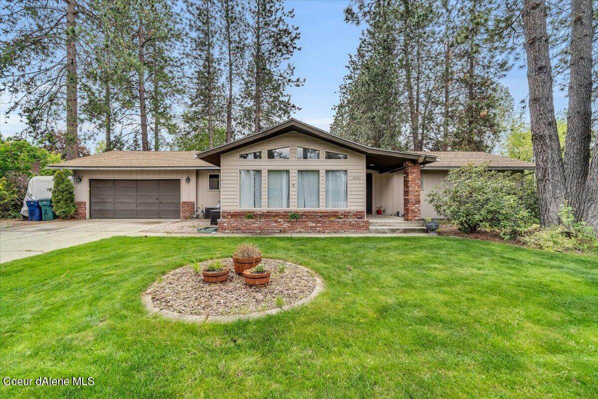 3680 Evergreen Dr - Photo 1