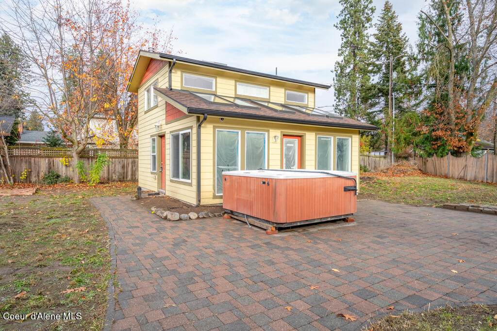 510 Hubbard - Photo 1