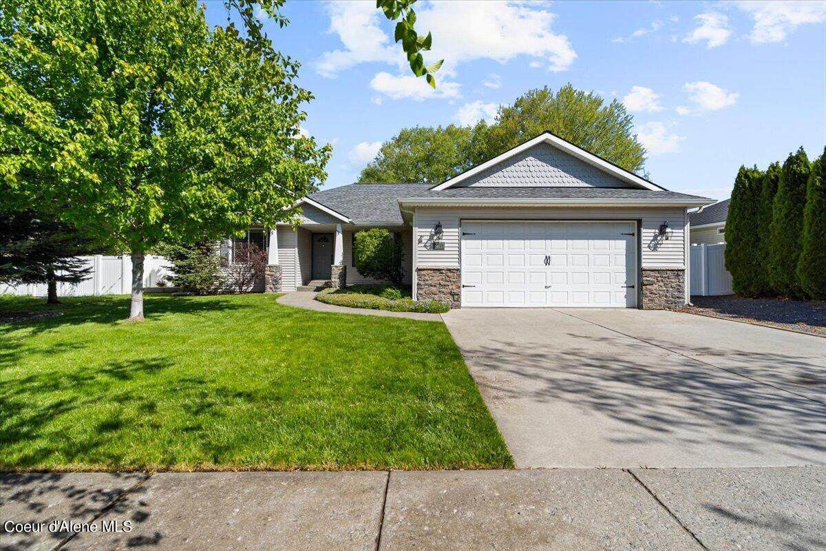 2741 Broadmoore Dr - Photo 1