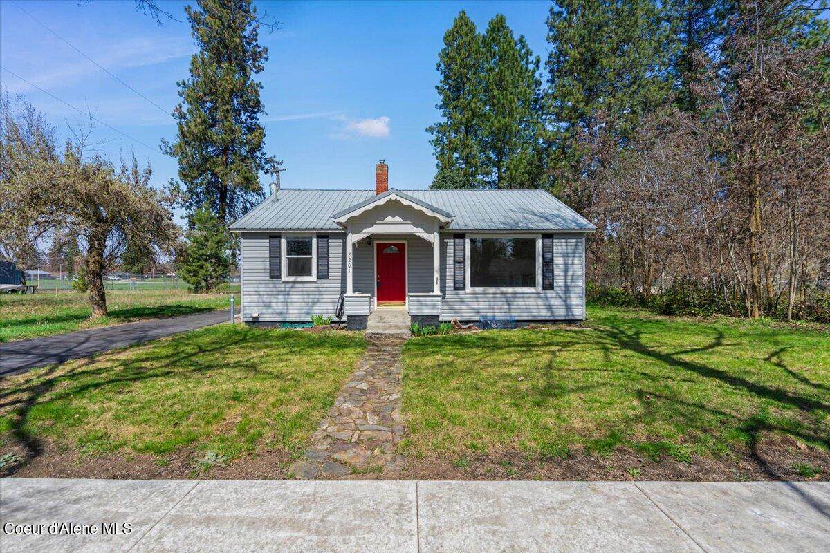 2201 Coeur D Alene Ave - Photo 1