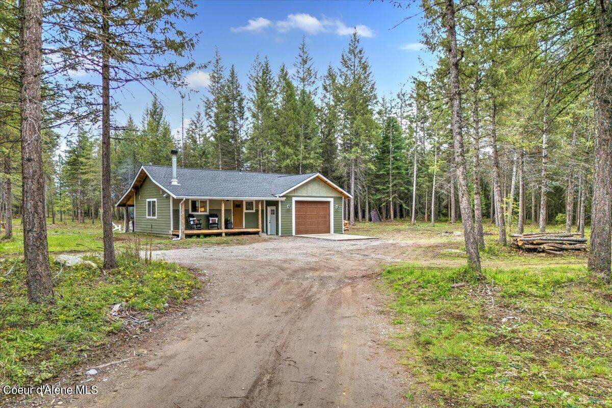 445 Angelwood Ln - Photo 1