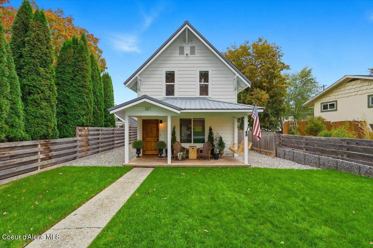 321 19TH St - Photo 1