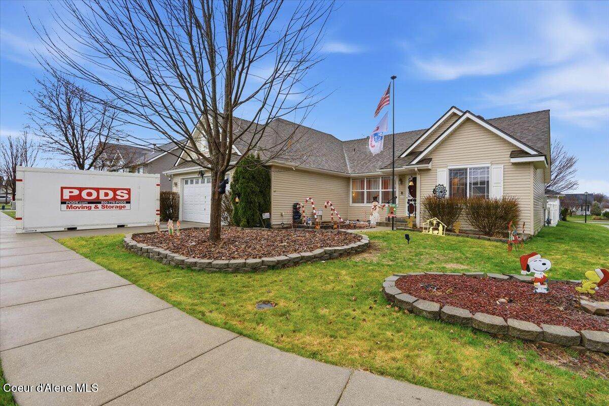 8300 Ainsworth Dr - Photo 1