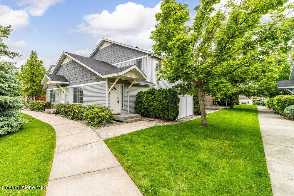931 Goldenrod Ct - Photo 1