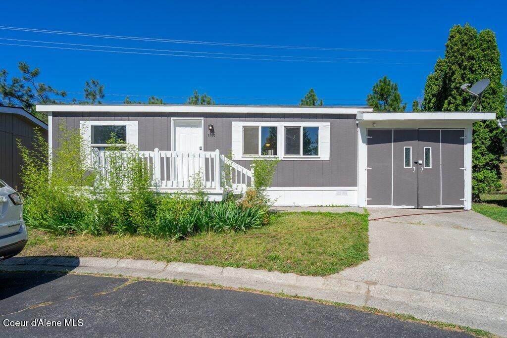 4770 Cougar Cir - Photo 1