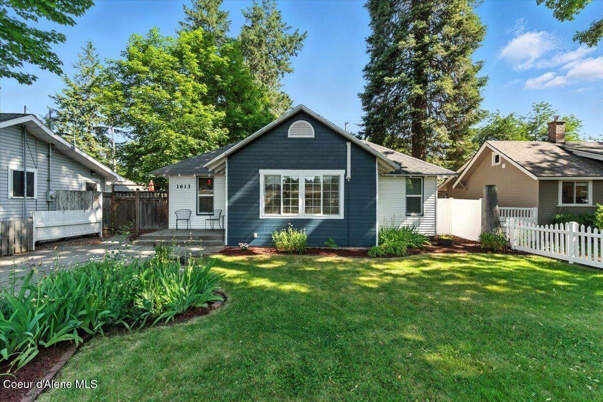 1613 Coeur D Alene Ave - Photo 1