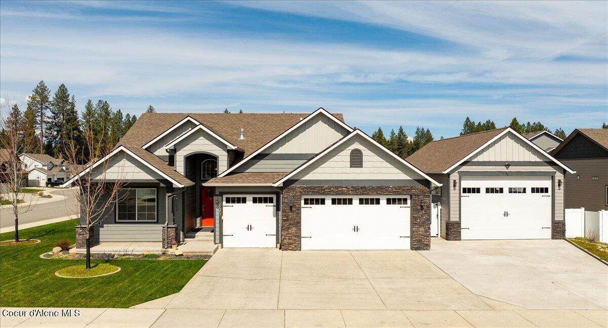 11273 Emerald Dr - Photo 1