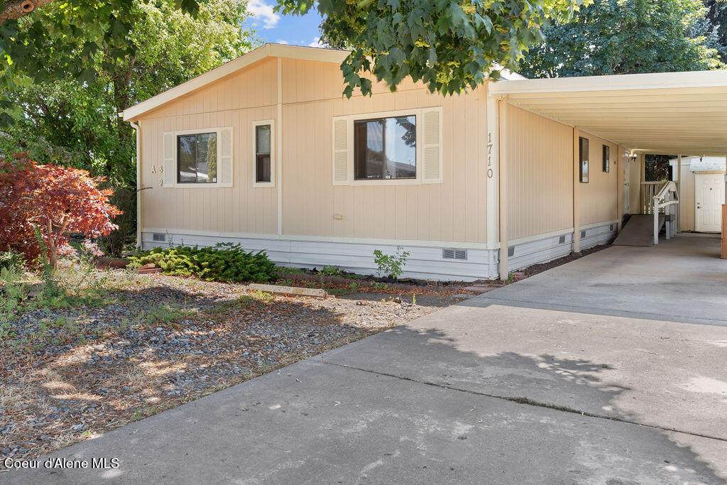 1710 Westminster Ave - Photo 1