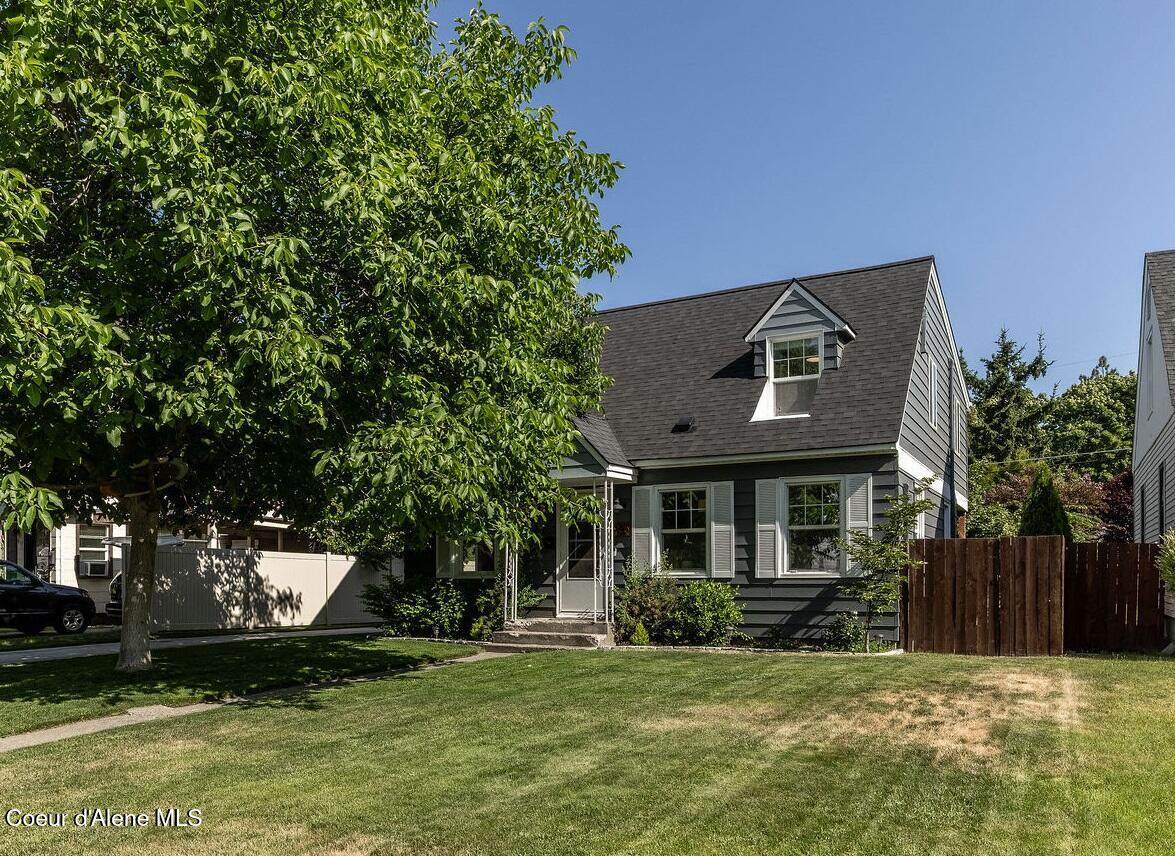 925 Thurston Ave - Photo 1