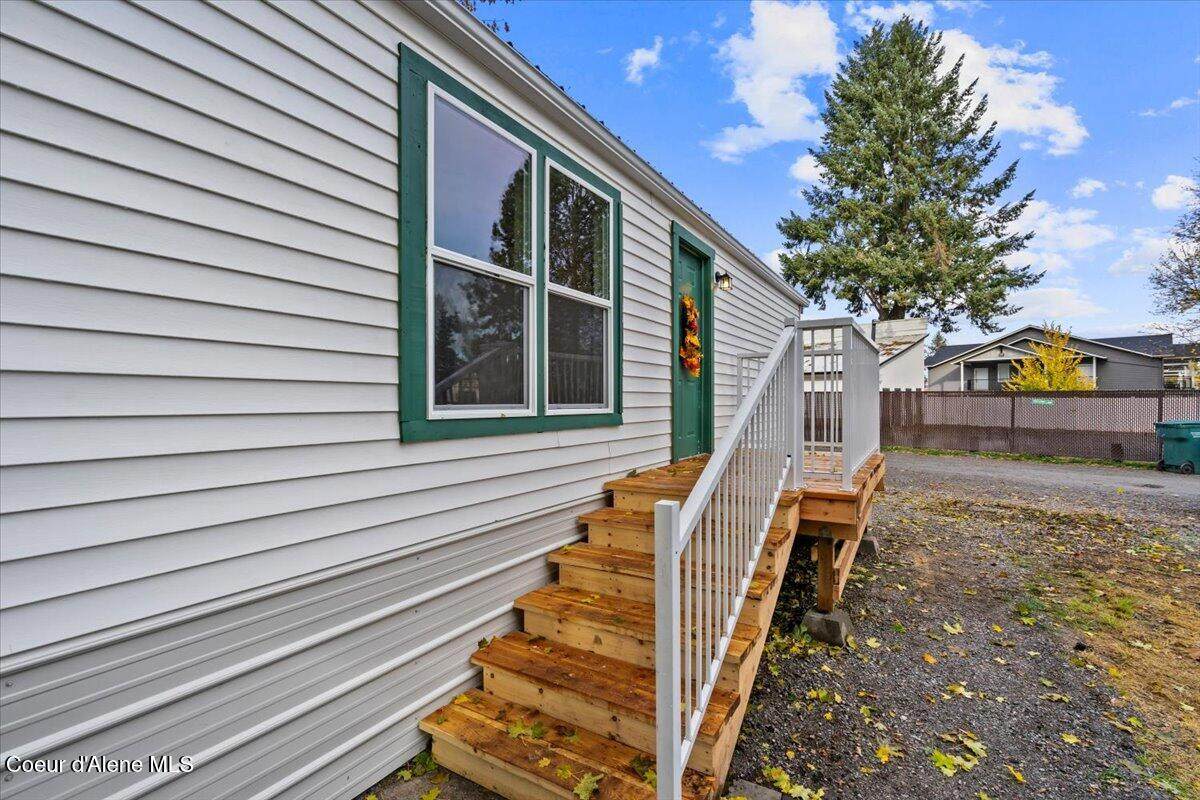 118 Mid Town Ln - Photo 1