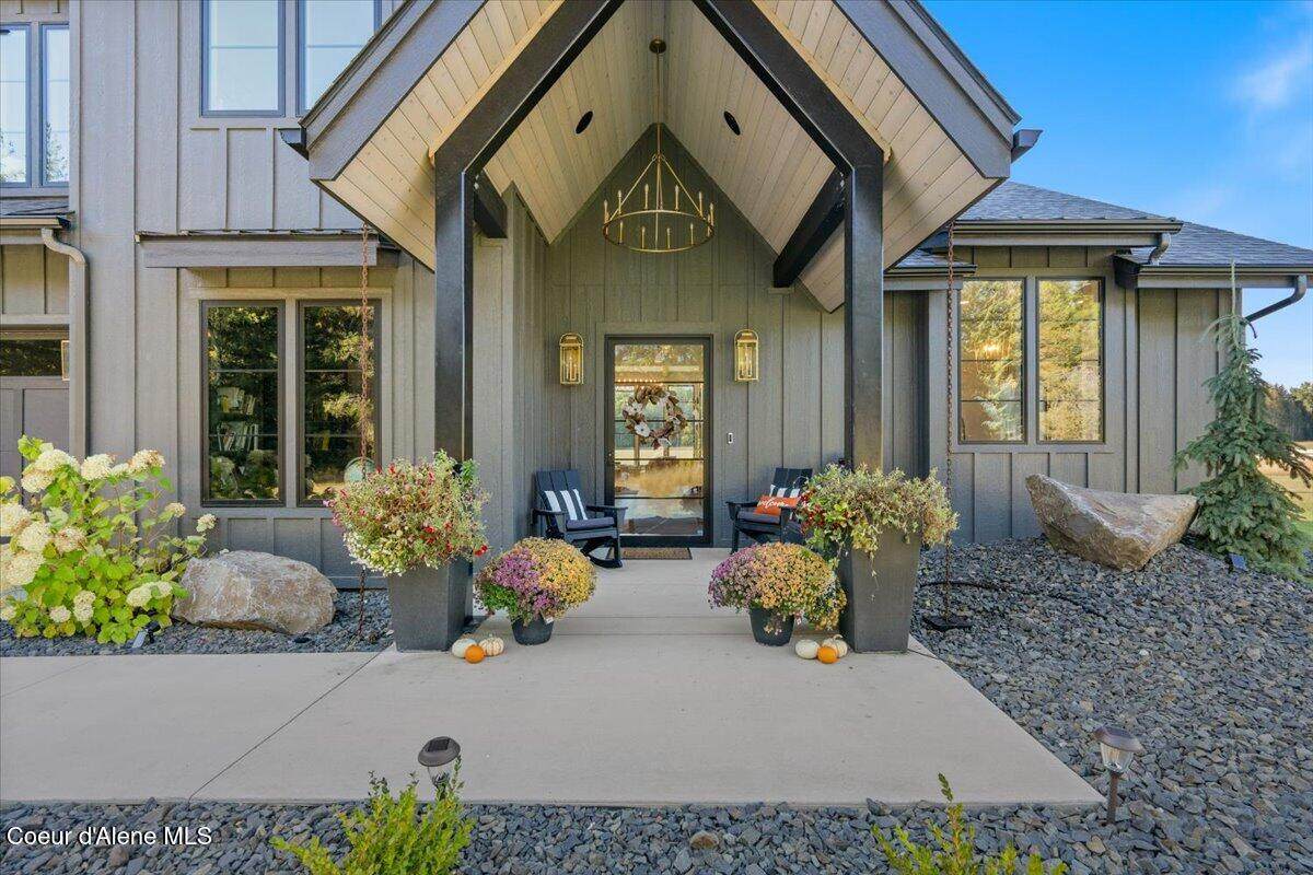 713 Center Valley Rd - Photo 1