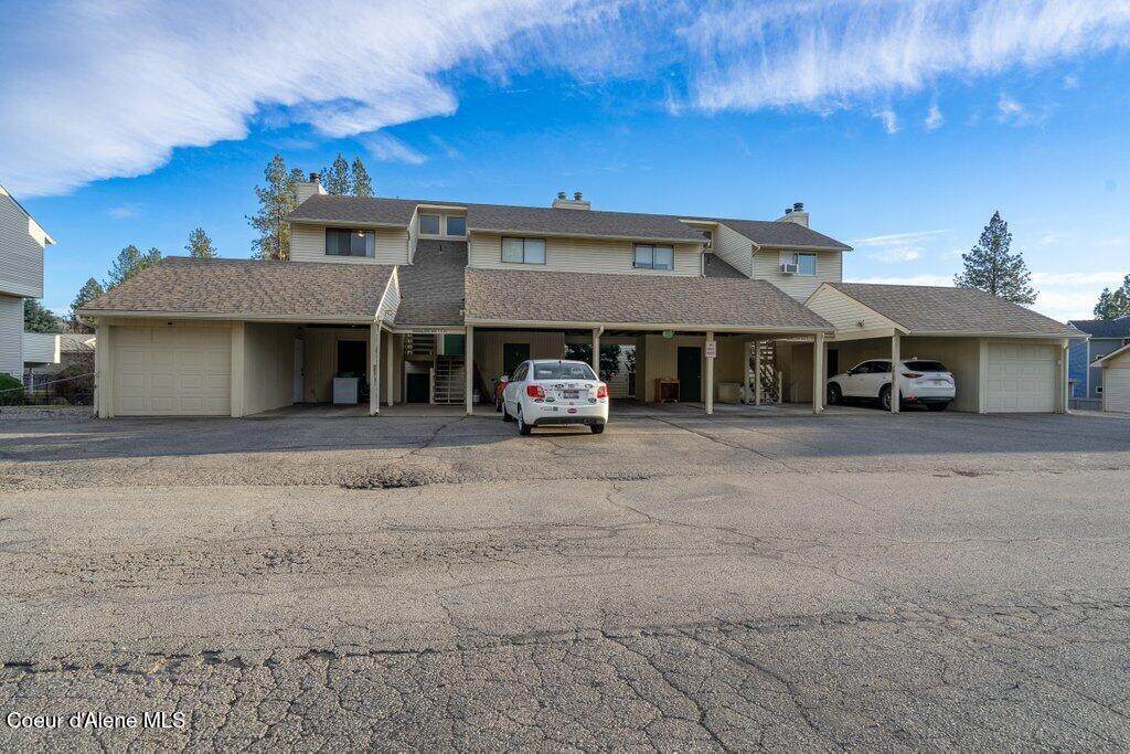 8205 Ridgewood Dr - Photo 1