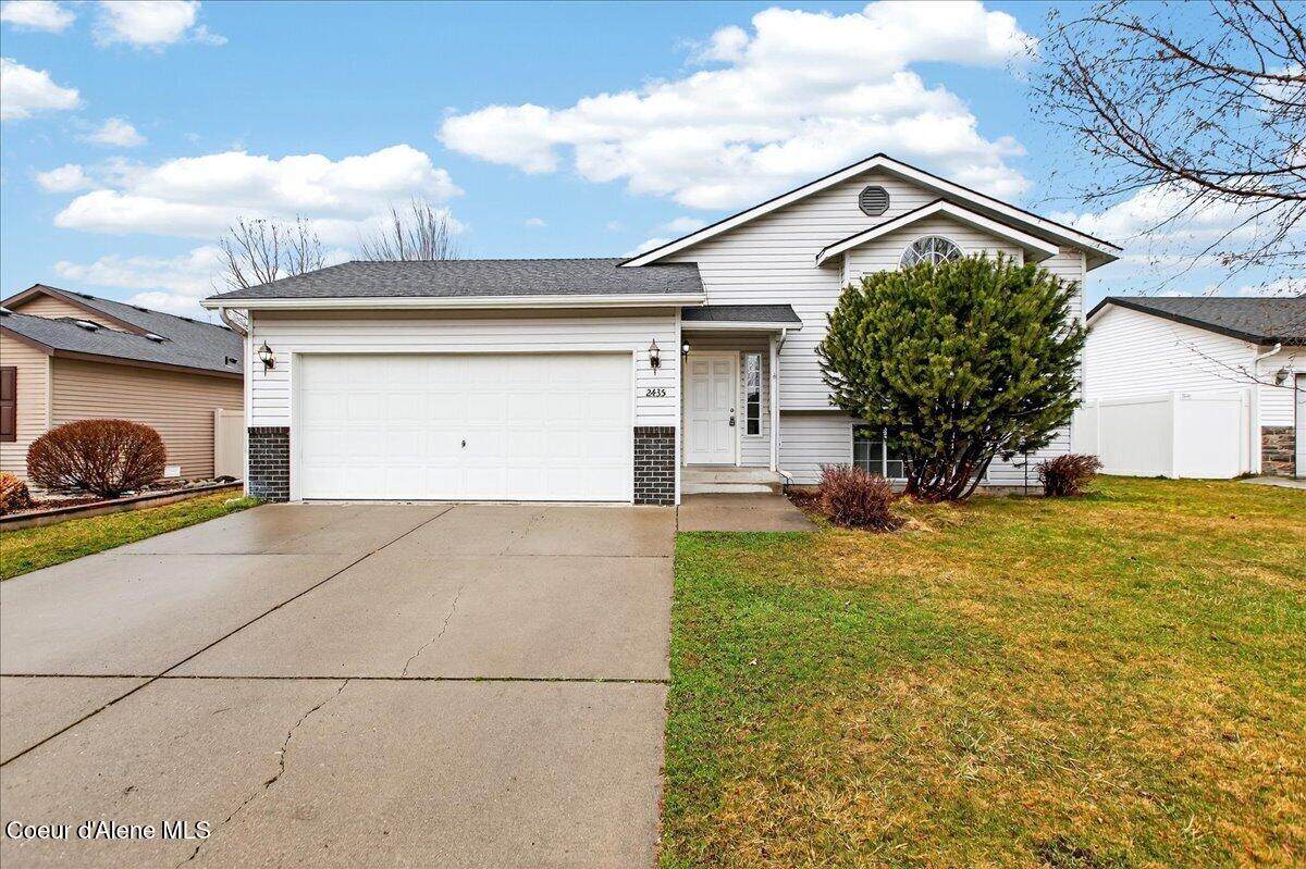 2435 Bunchgrass Dr - Photo 1
