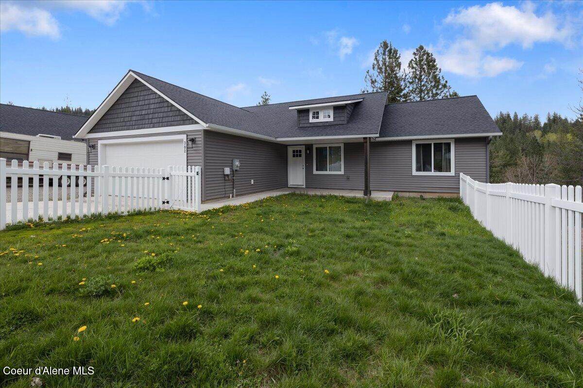 302 Rio Vista St - Photo 1
