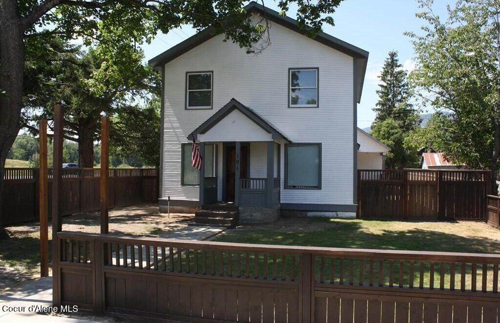 101 Sprague St - Photo 1