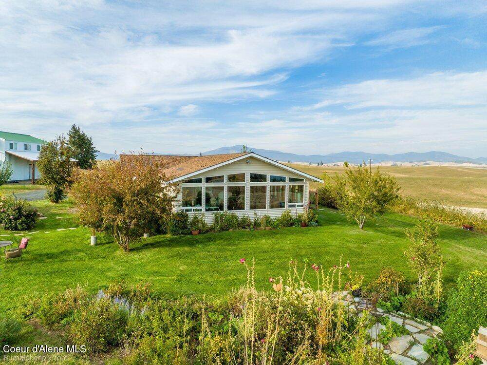 22810 Rockford-Idaho Rd - Photo 1
