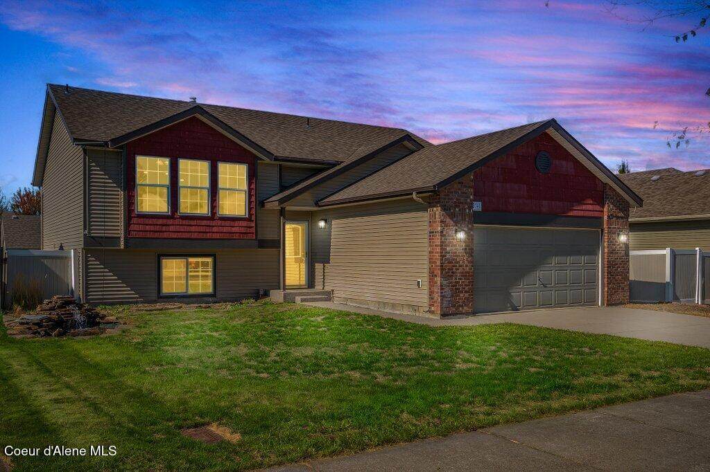3141 Thrush Dr - Photo 1