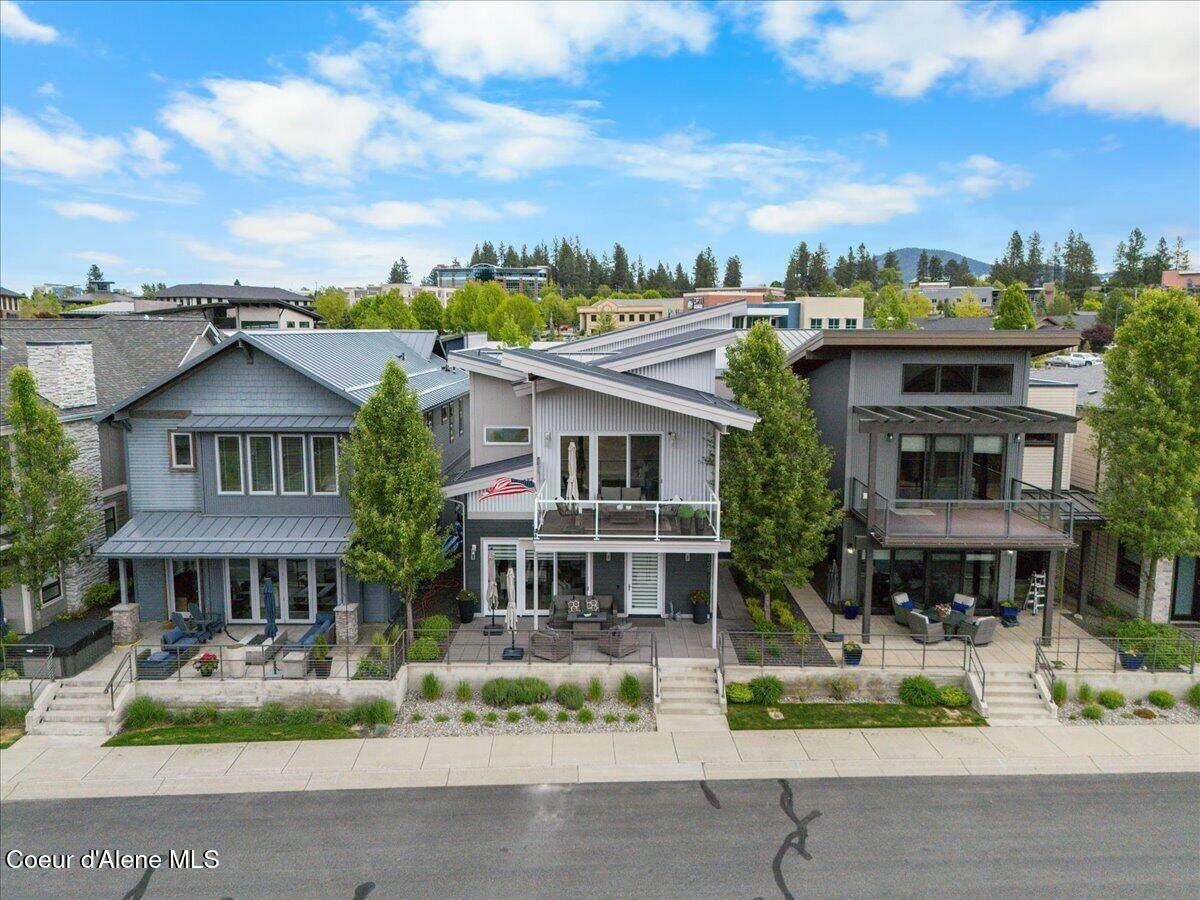 1605 Bellerive Ln - Photo 1