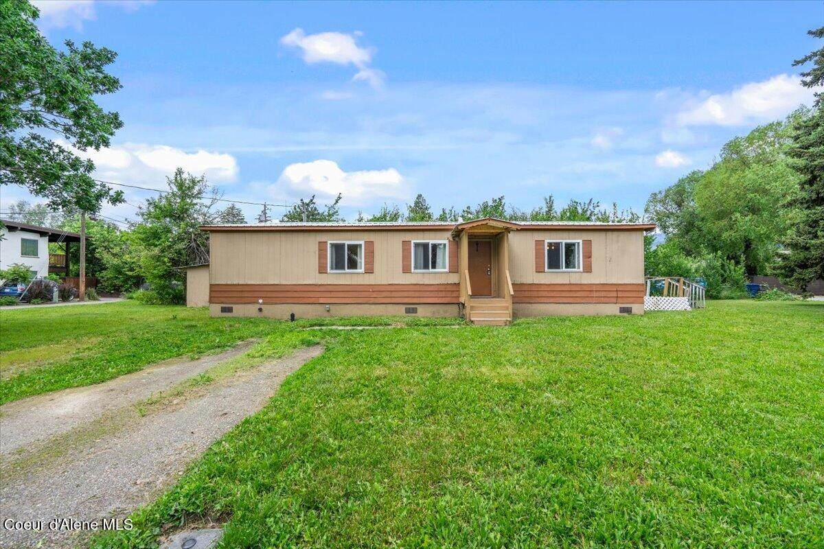 813 Ella Ave - Photo 1