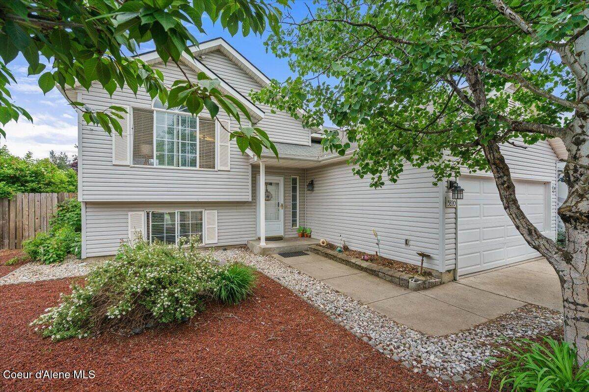 5890 Dunmoore St - Photo 1