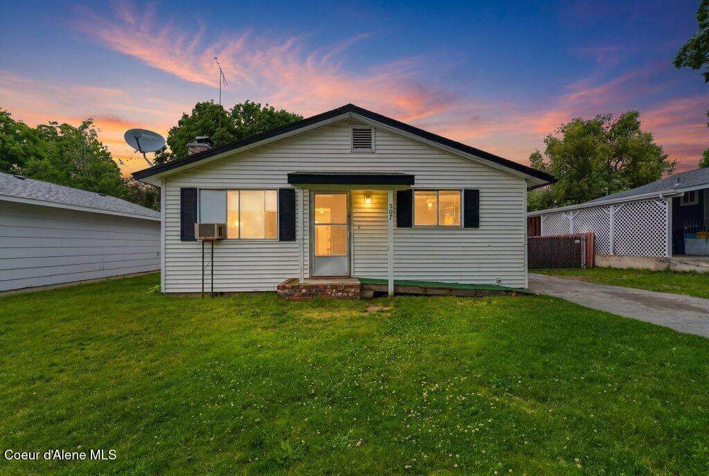 507 Rose Ln - Photo 1