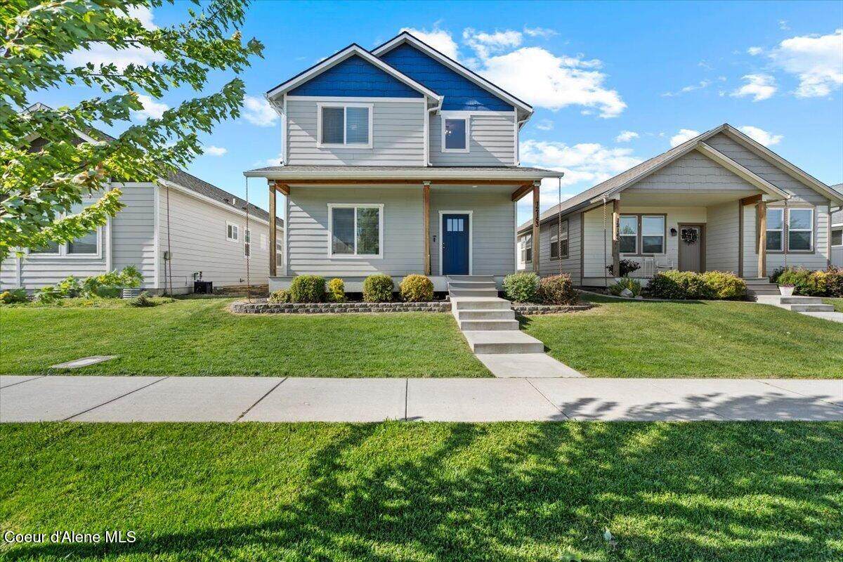 12153 Moorfield Ave - Photo 1