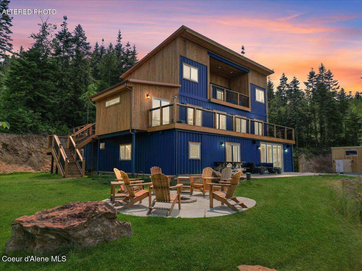 1811 Veterans Dr - Photo 1