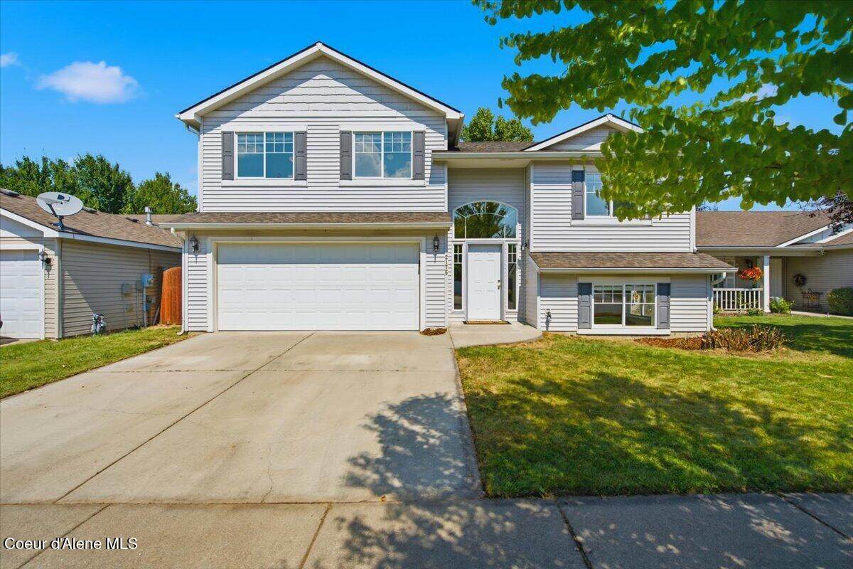 2175 Rousseau Dr - Photo 1