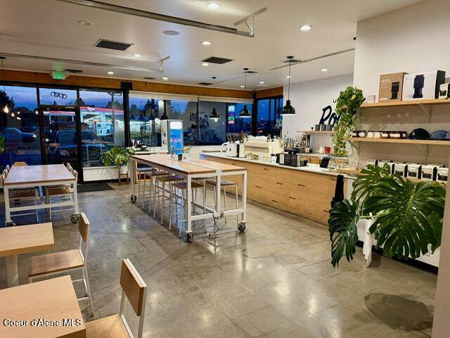 2102 4th St - Photo 1