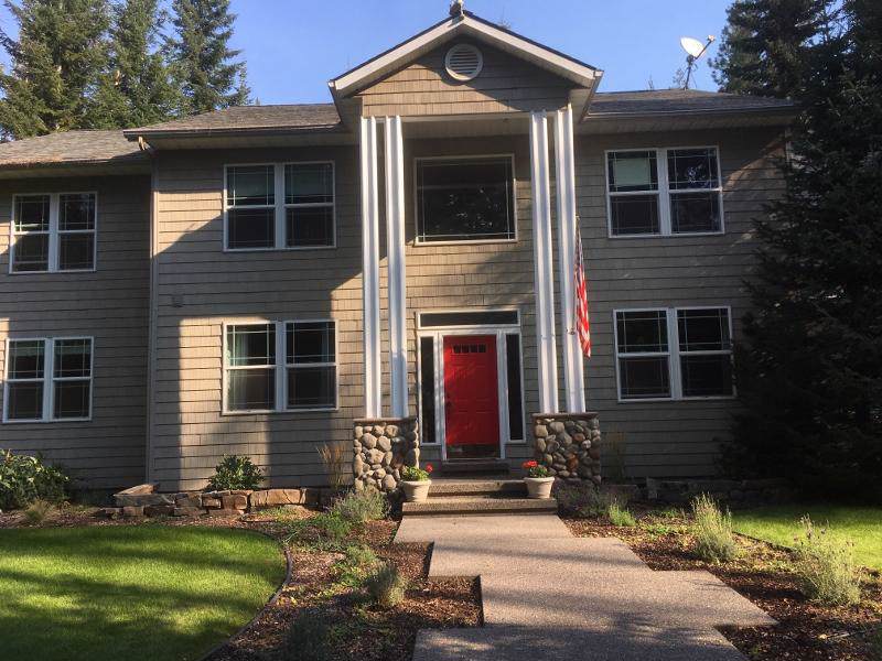 2679 St James Ave - Photo 1