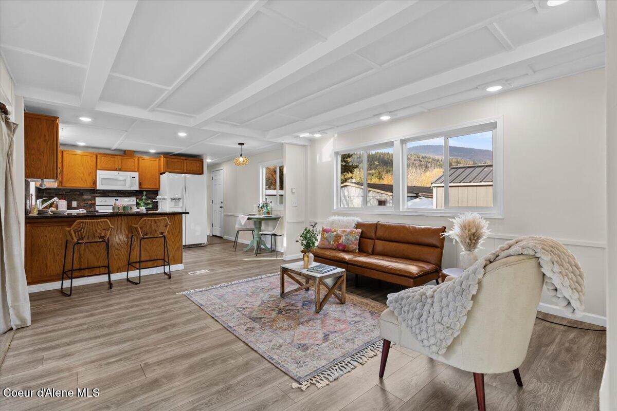 14851 Arbor St - Photo 1