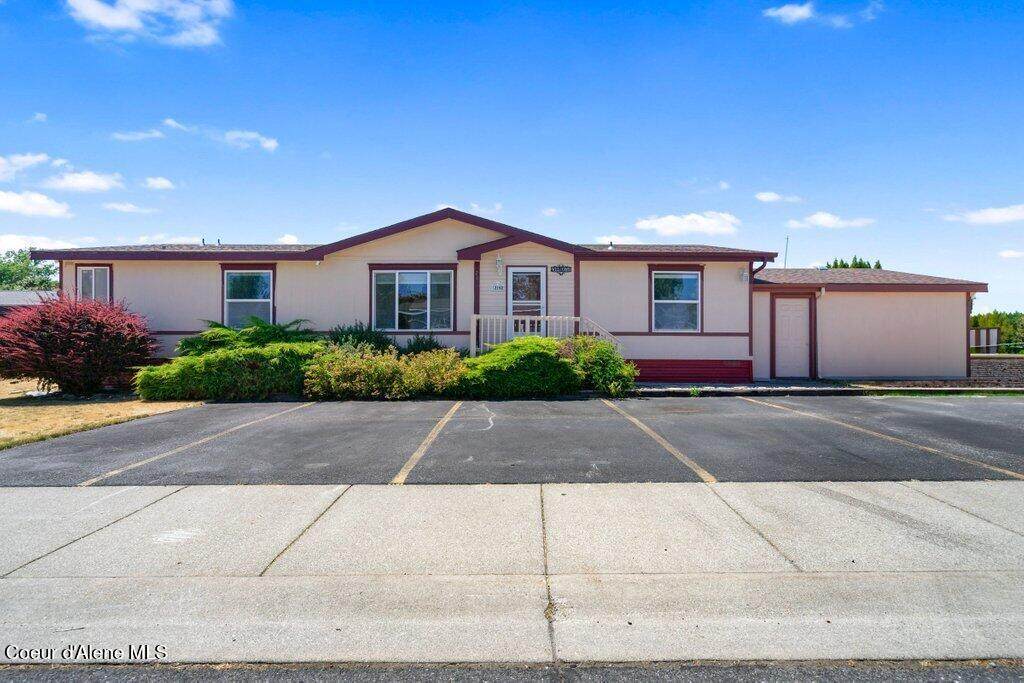 2192 Yorkshire Ave - Photo 1