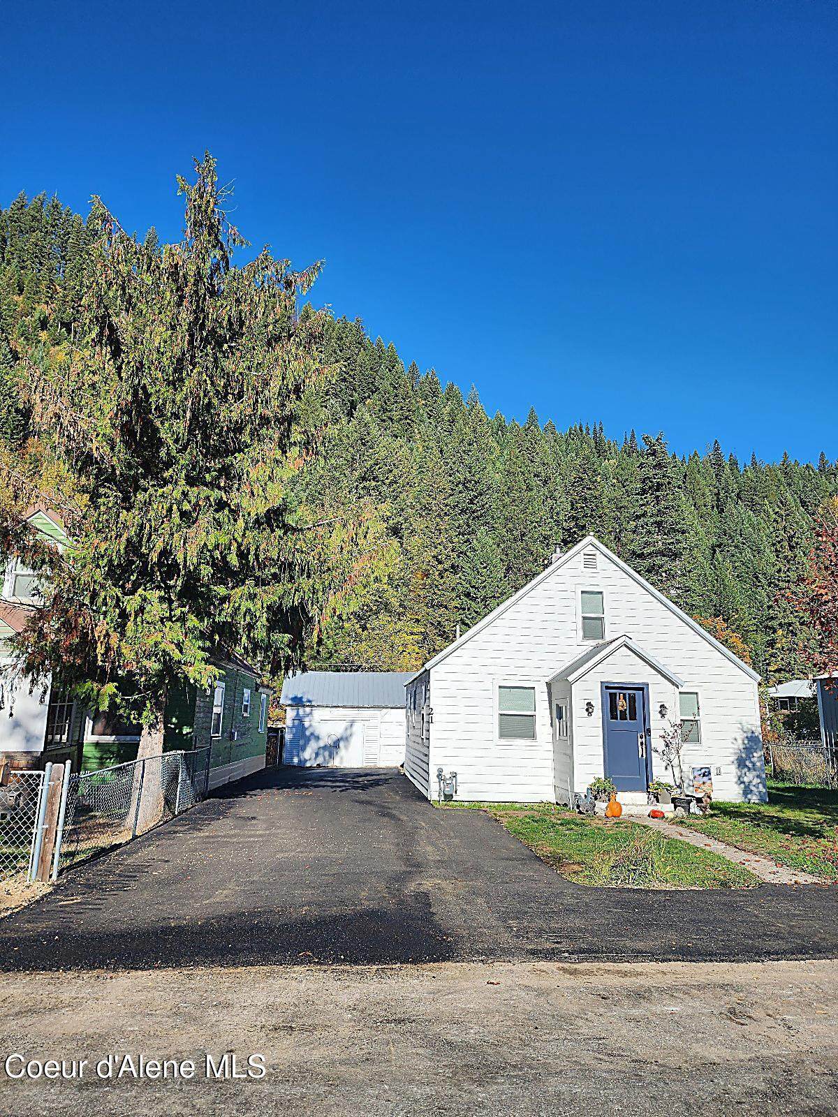 21 Main Ave - Photo 1