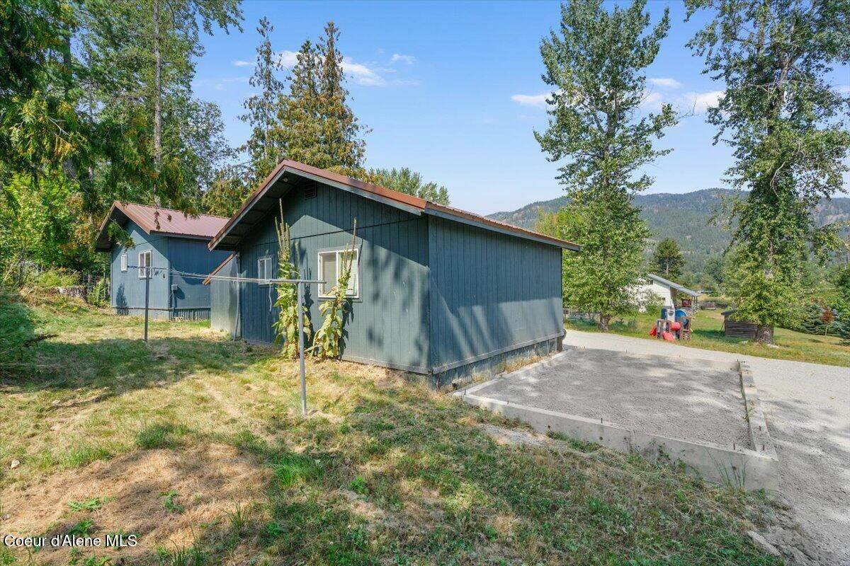 817 Upland Dr - Photo 1