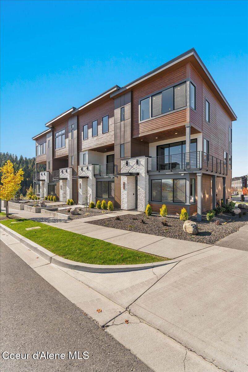 2931 Heartwood Rd - Photo 1